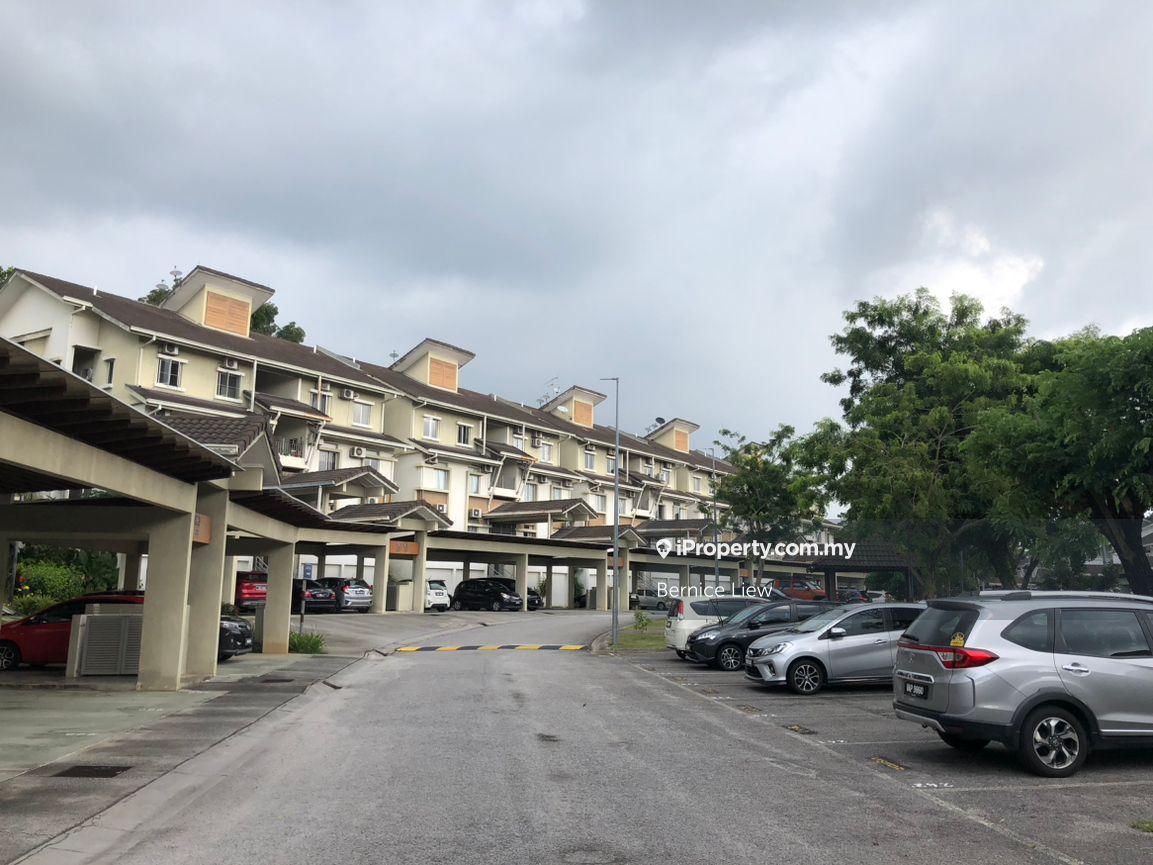 Meranti Terrace Townhouse, selling below market value.
