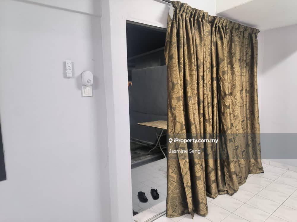 Double Storey House for Rent @ Taman Putri, Kulai