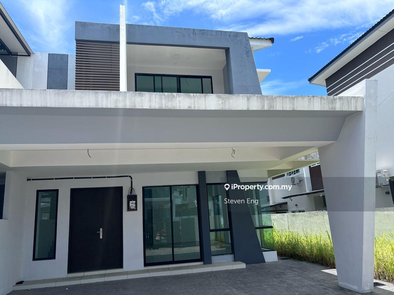 Lahat Mines Double Storey Semi D (Gated Guarded)