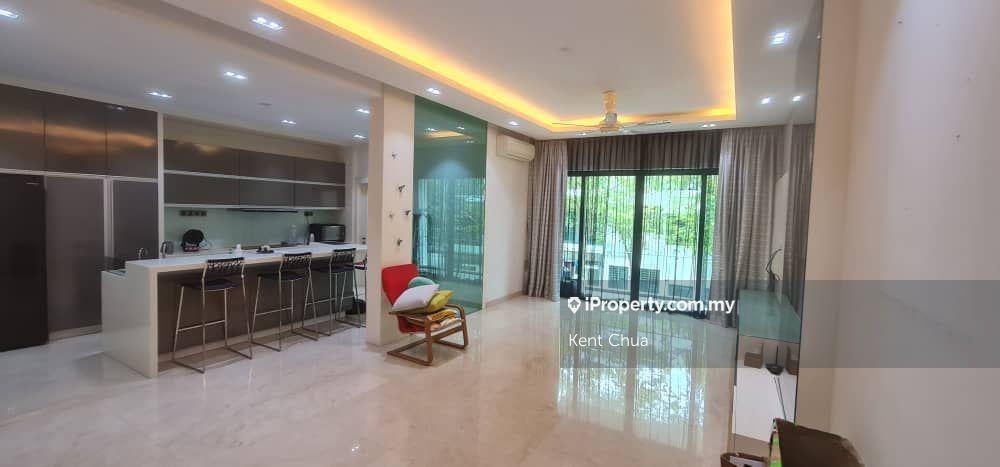 Well renovated, tip top condition upper unit with quiet view!