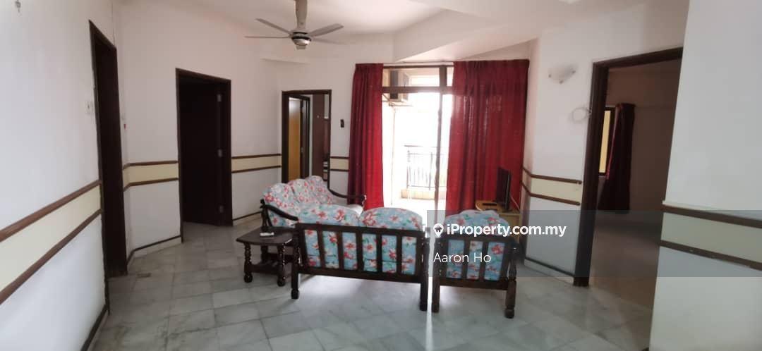 Villa puteri condo,pwtc chow kit,klcc view/freehold near subway