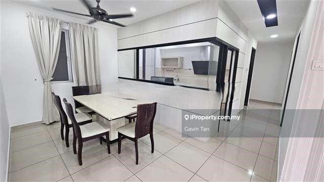 Well Renovated, Closed Kitchen Concept, 2 balcony layout