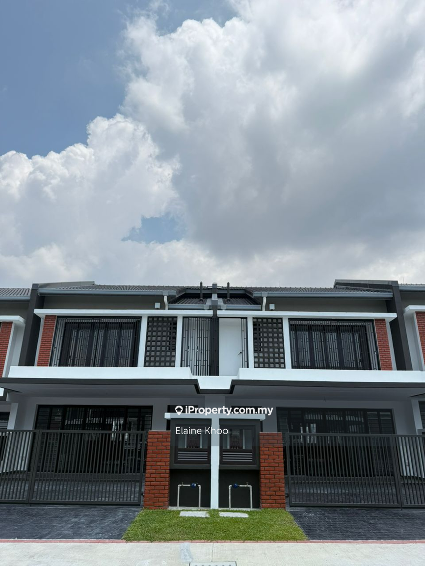 Brand New Unit City Of Elmina : Elmina Green 7 2sty 24x80 9xxk