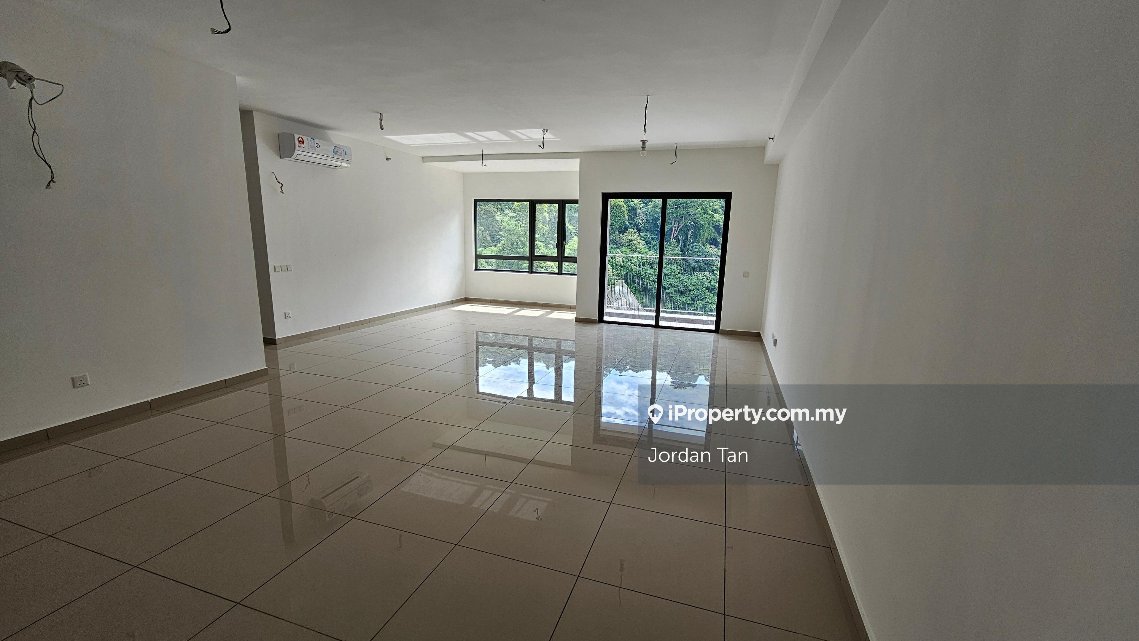 1540sf comes with balcony