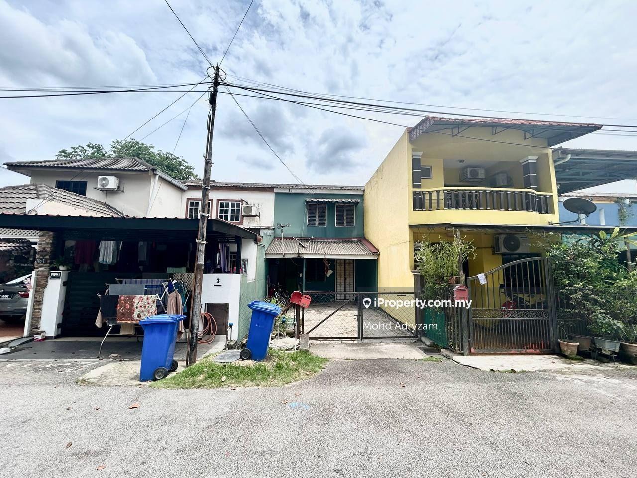 Double Storey Terrace Seksyen 18 Shah Alam