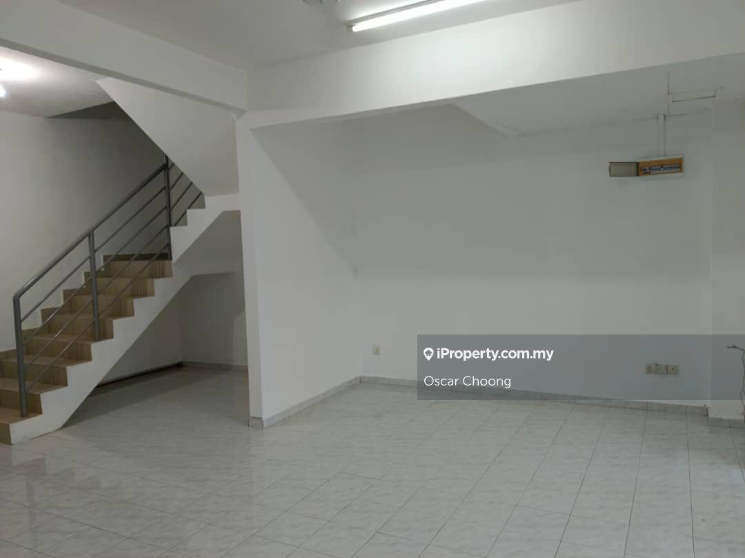 Garden Avenue Double Storey Terrace House For Sale