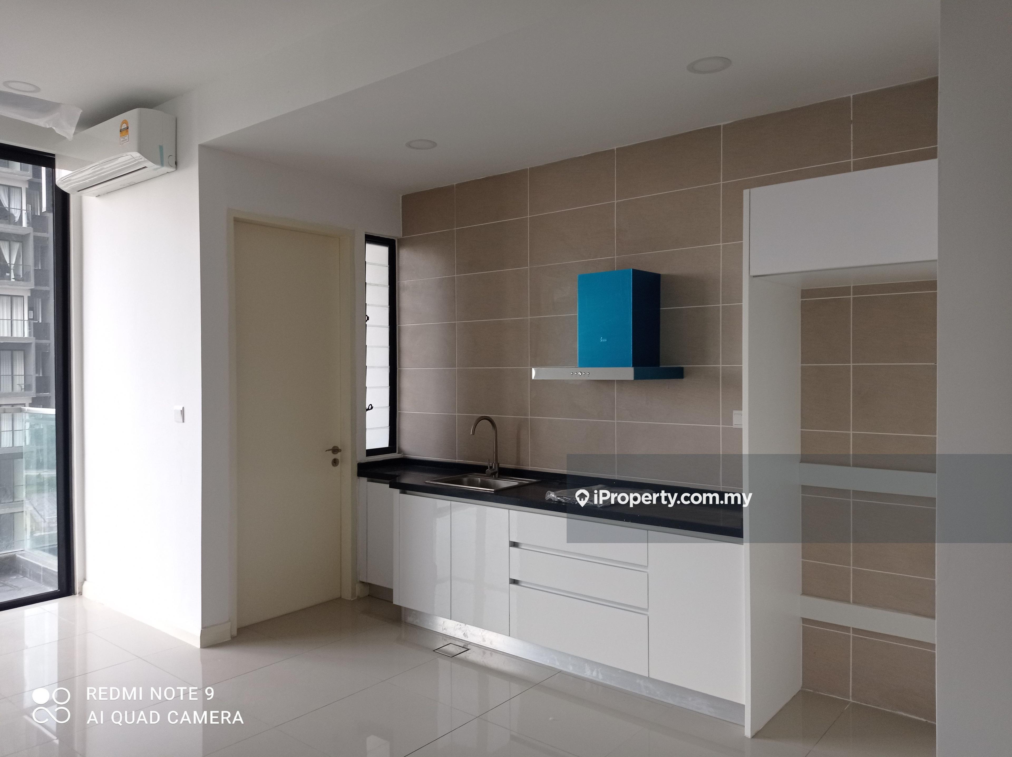High floor full furnished D'Pristine for Sale