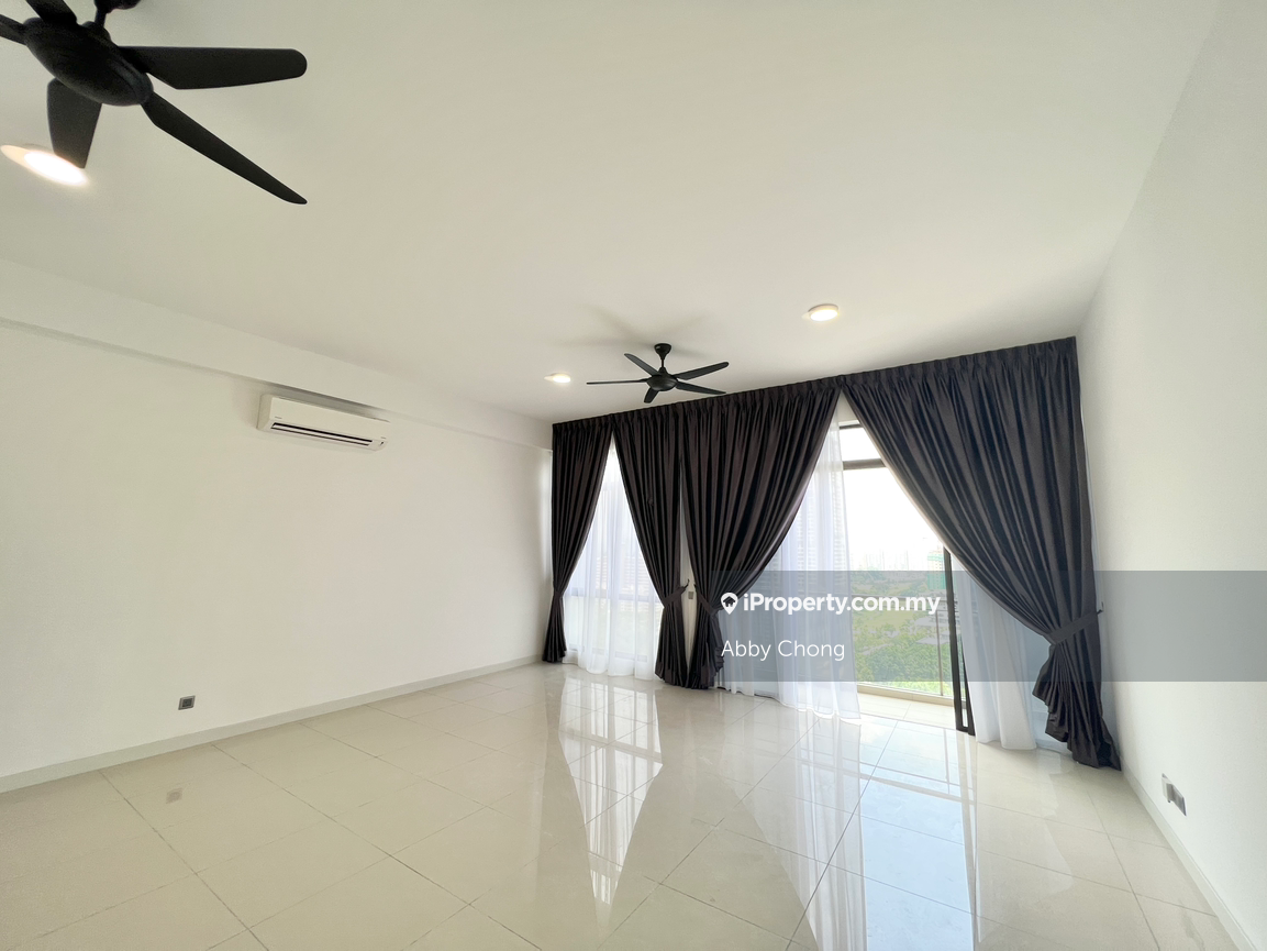 Partly Furnished with Balcony. Rumah Sewa. Near Pavillion Bukit Jalil