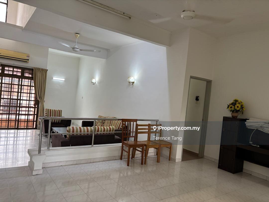 Frinza Court @ Jb Town For Sale
