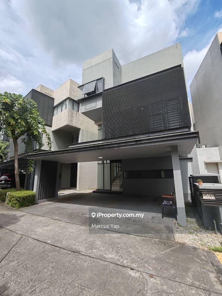 3 sty Link house for Rent