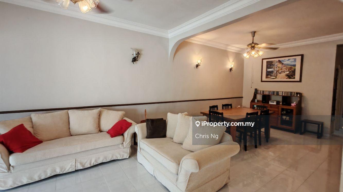 Renovated 2 Storey Terrace House Anggerik Doritis Kota Kemuning 