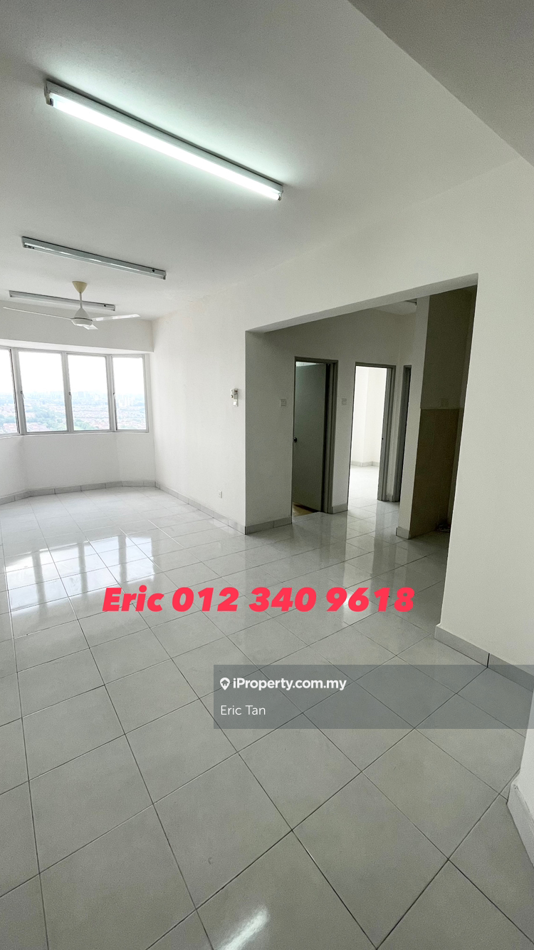 High floor , great view , good condition !