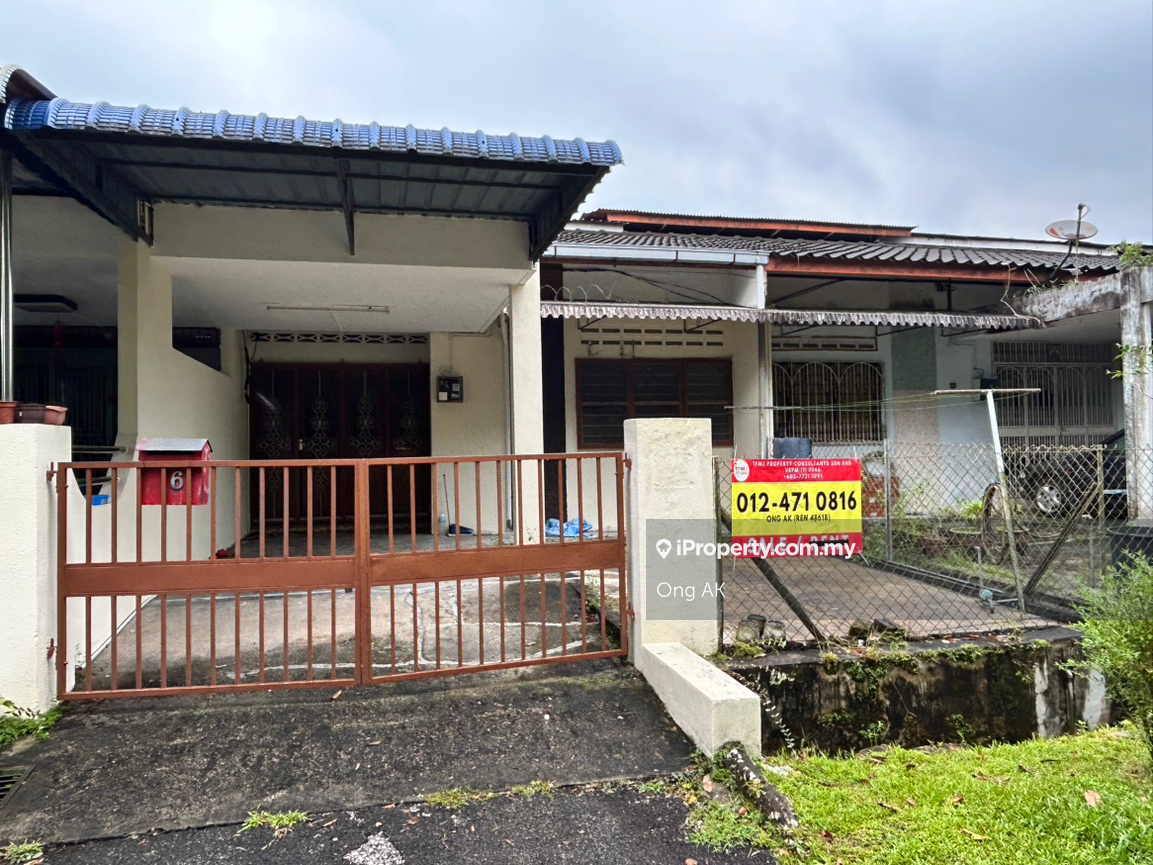 Single storey terrace good condition and area