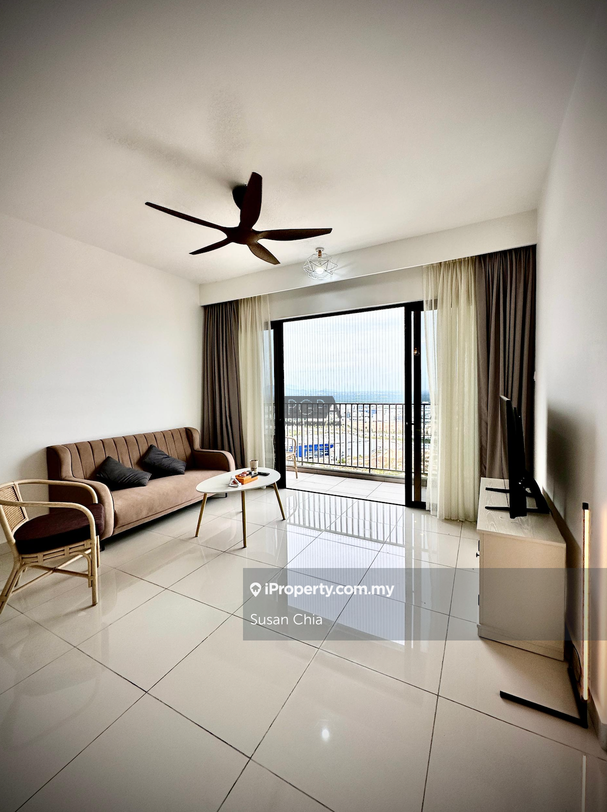 Vertu Resort @ Aspen Vision City in Batu Kawan.(High Floor Unit)