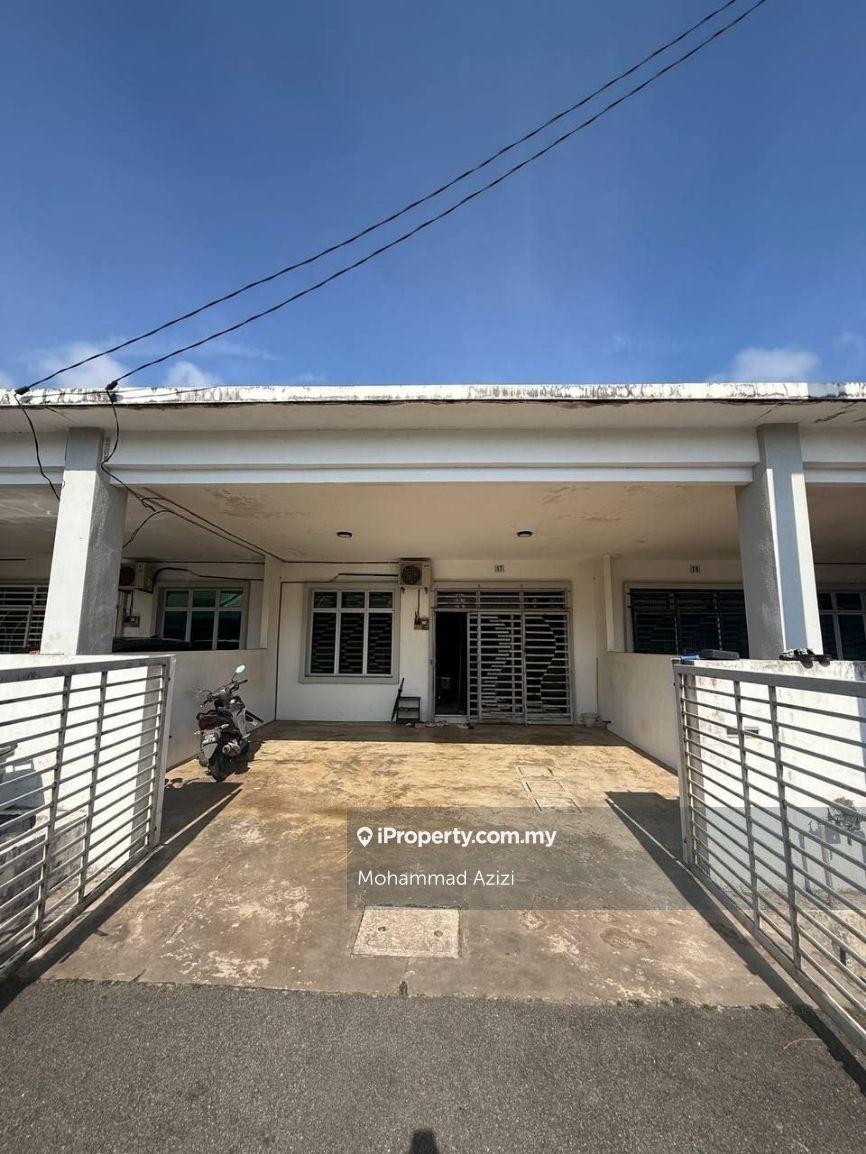 Teres setingkat kg padang indah fully renovated