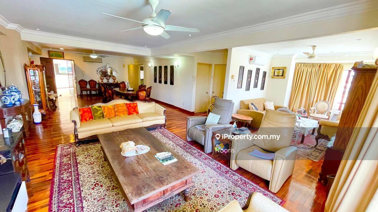 7 Unit Air Conditioning 2 Carpark Well Maintained Unit