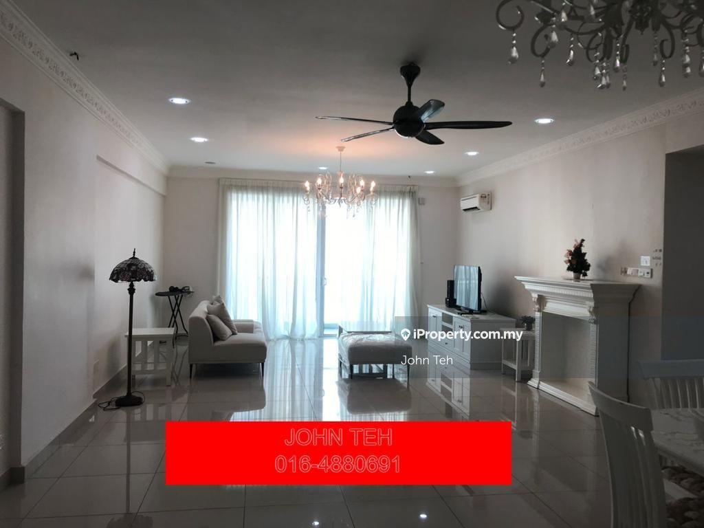 Summerton Condo with 2 big balconies For Sale