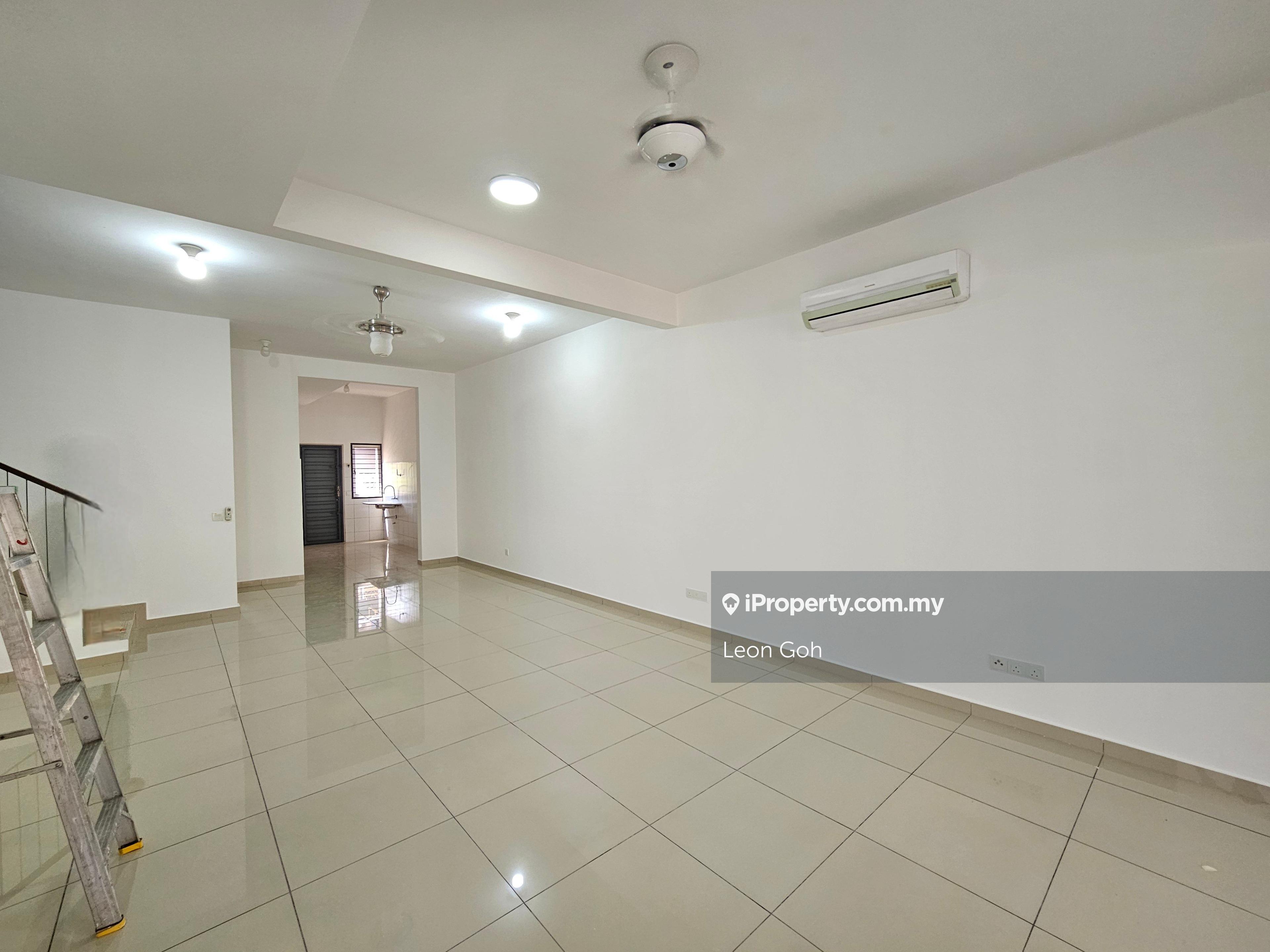 Bandar Rimbayu 4 Rooms Link House For Rent