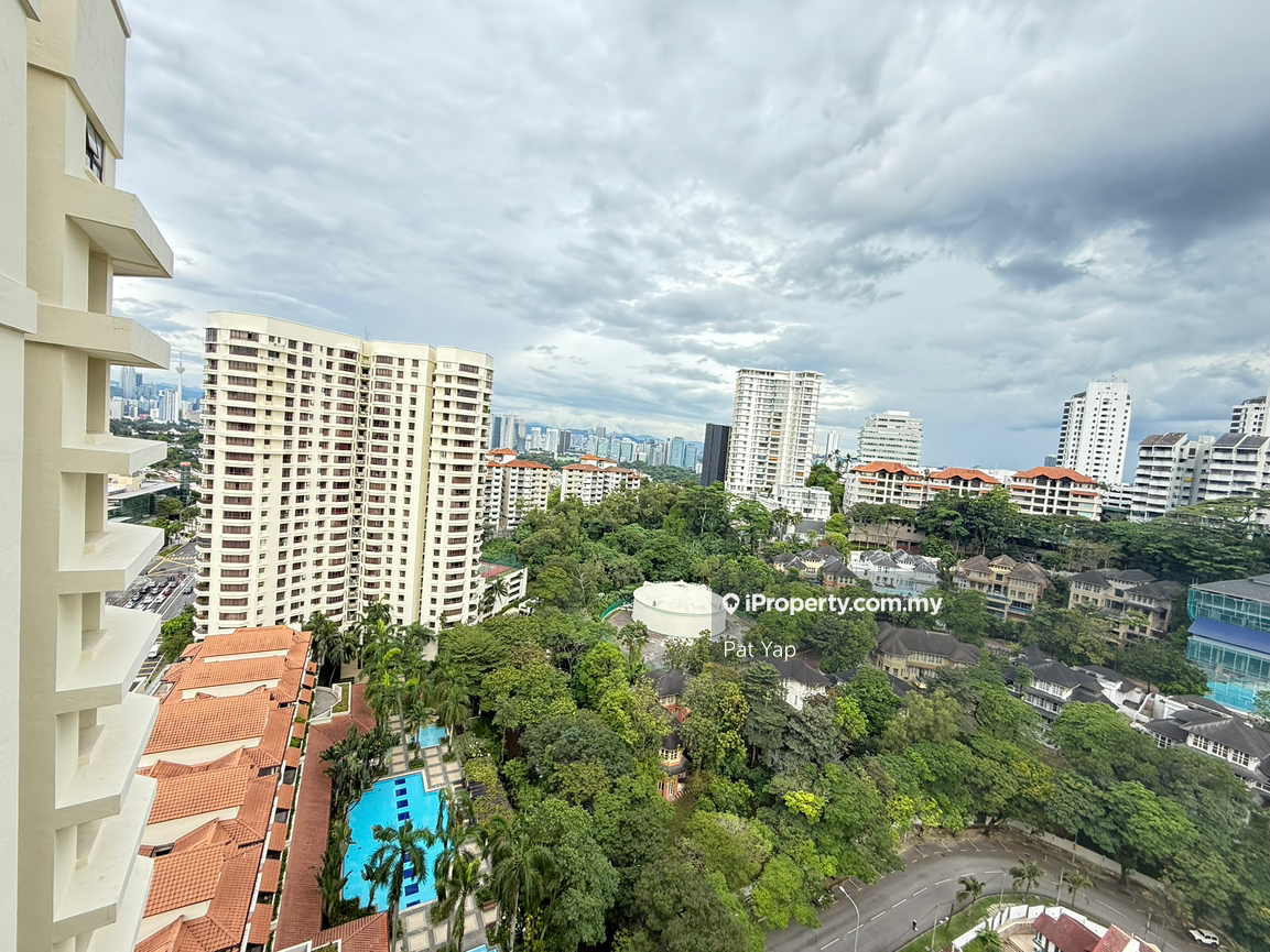 A furnished unit with unblock view for rent