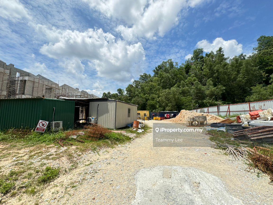 18,740sf Taman taming indah 2 sg long Bungalow Land For Sale 