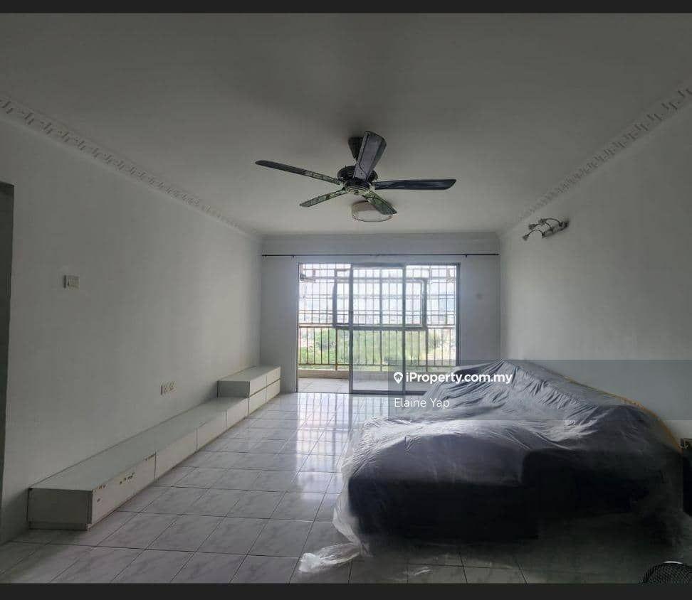 Desa Sri Puteri - B Apartment at Sri Petaling For Sales