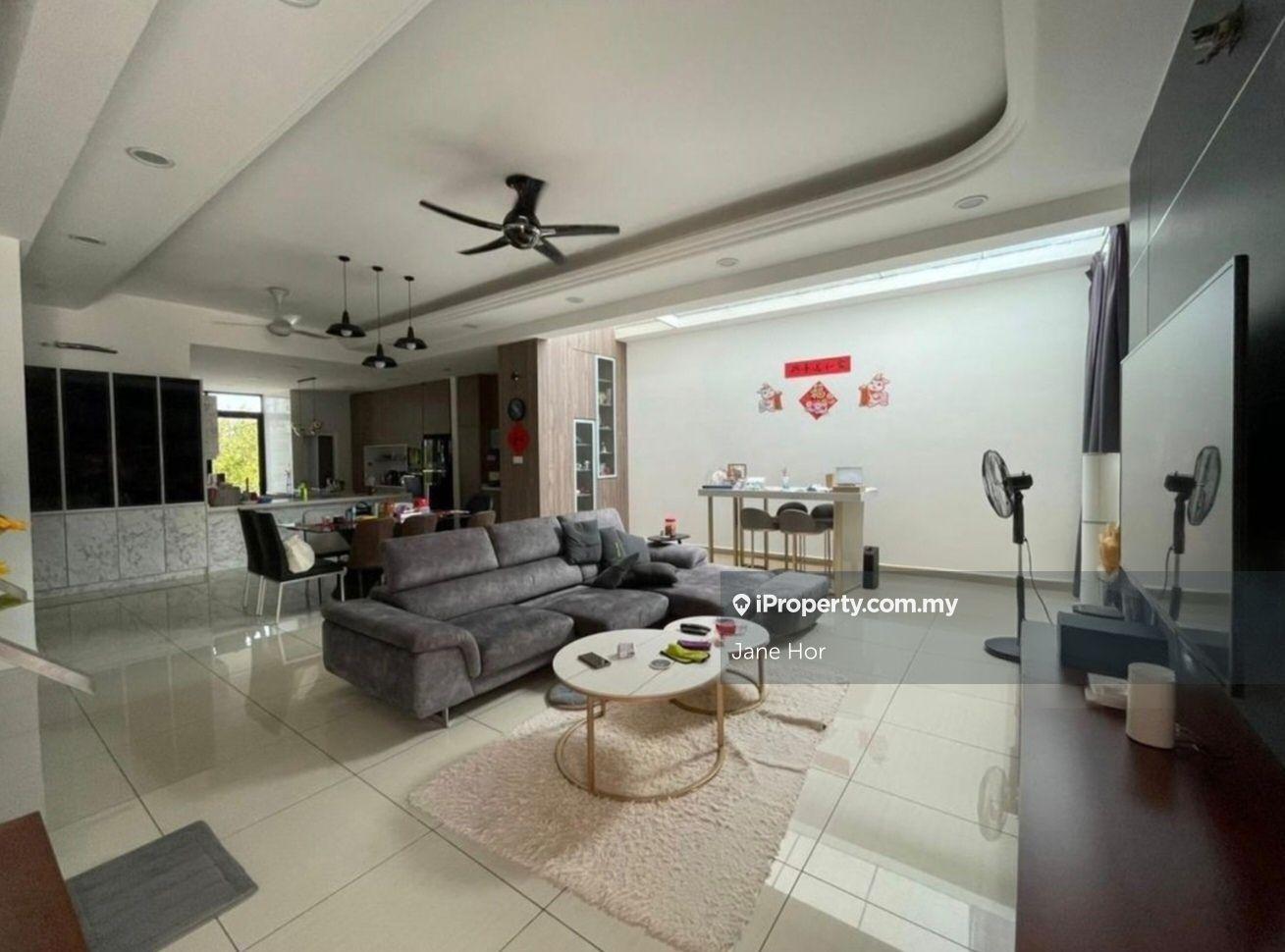 Sierra 6 terrace house gated and Guarded 24 hrs security 