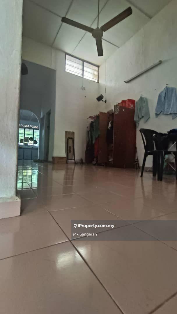 Rumah Berkembar Setingkat untuk Dijual di Kulim