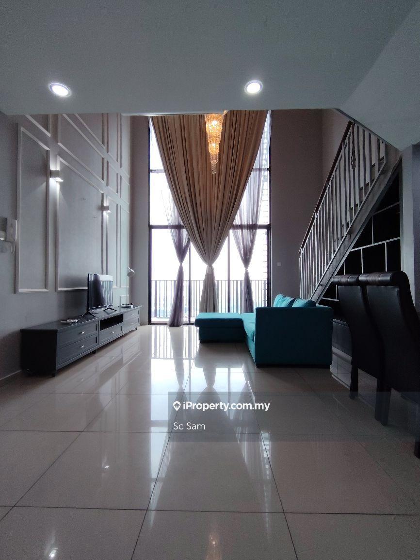 Fully furnished duplex with facilities and short walk to Mall