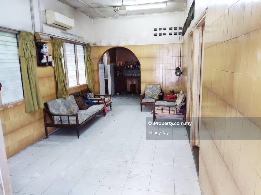 Corner Freehold