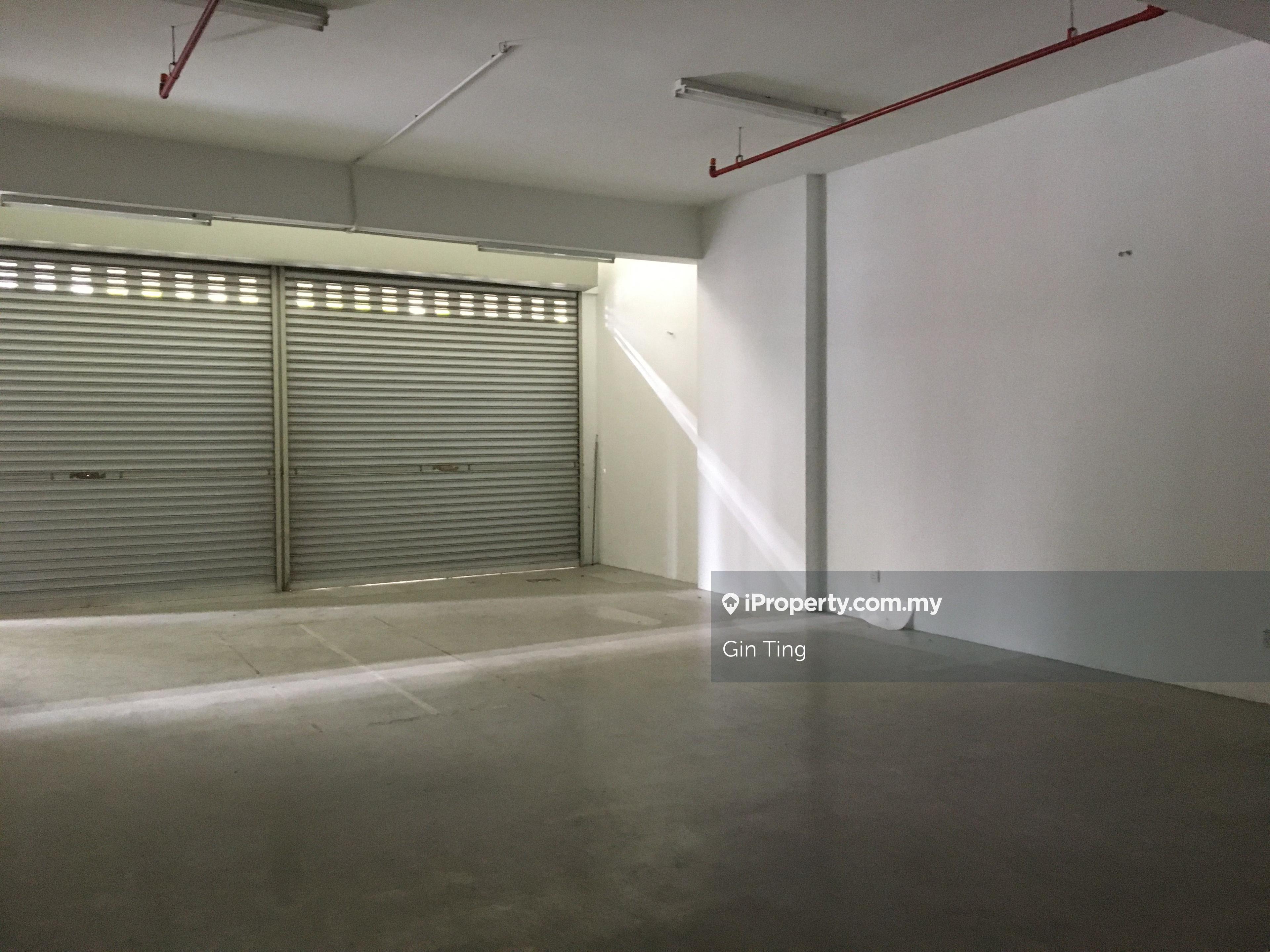 Retail space for Sale