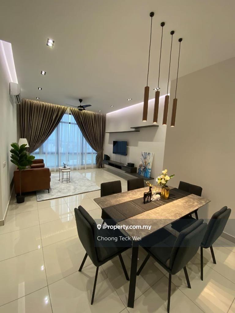 Good deal on hand, hamilton condo with good view