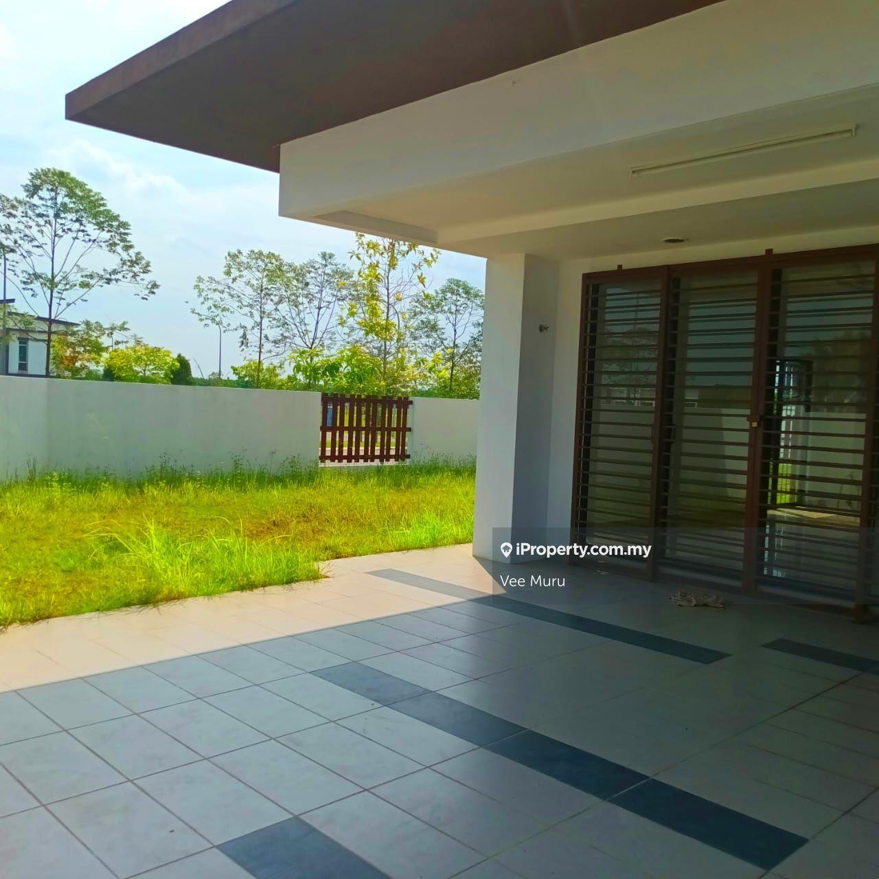 Jalan Ecohill for Rent Partially Furnished - Big Corner Unit