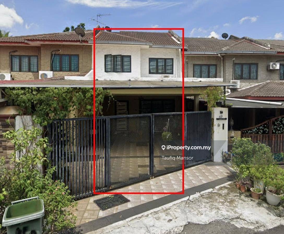Partly furnished with 4x aircond 2x waterheater autogate, extend unit