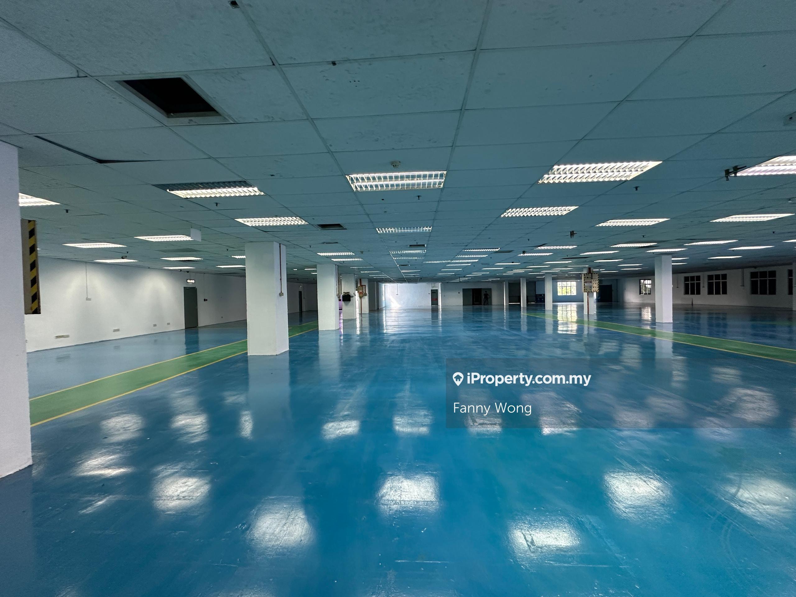 Shah Alam Town Modern Bungalow Factory with Big Land