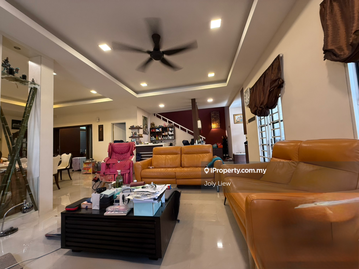 Fully renovated, kitchen extended