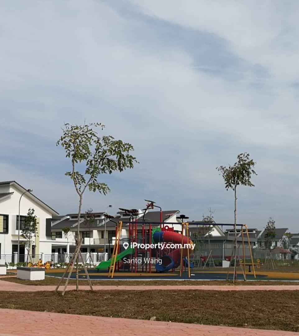 Terrace house for Sale