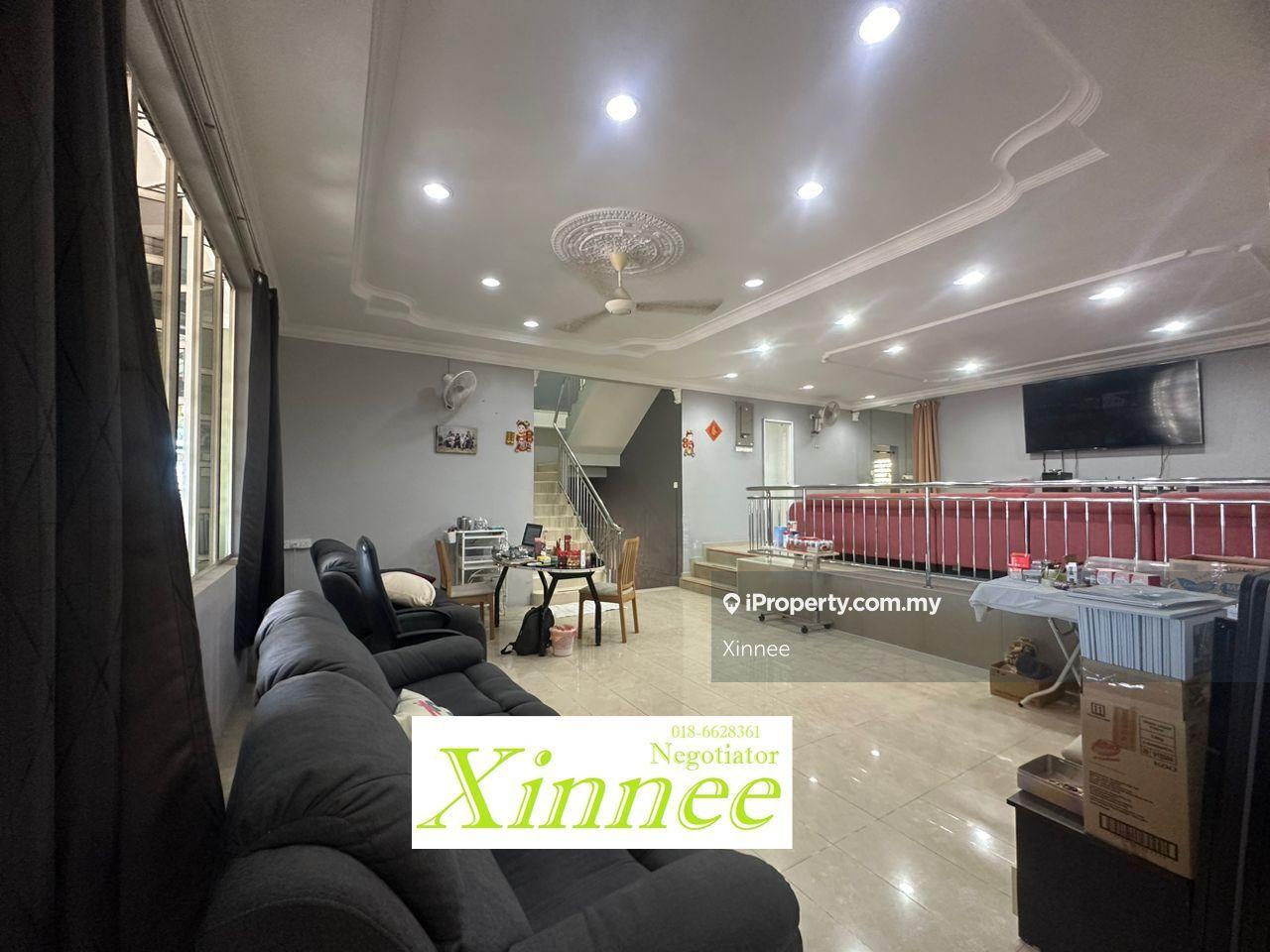 Worth Unit 3 Storey Semi D Reservoir Crescent 5206sf Move In Condition