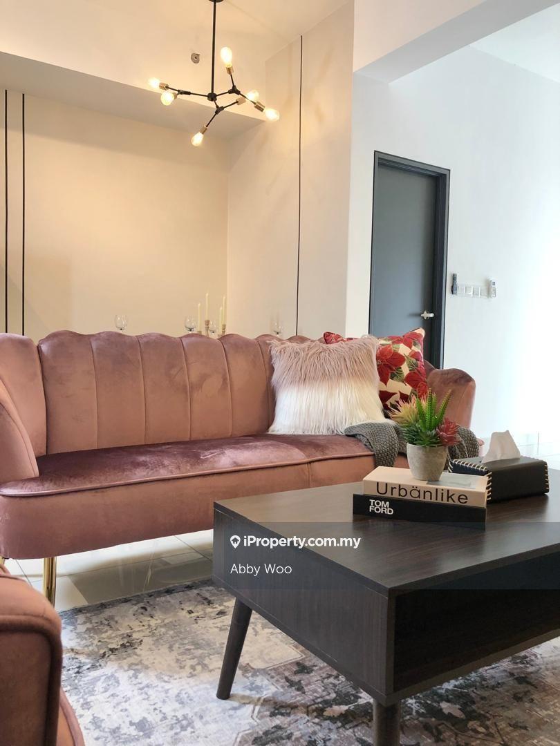 Edusentral Setia Alam ( furnished 1 room 1 bath 1 parking )