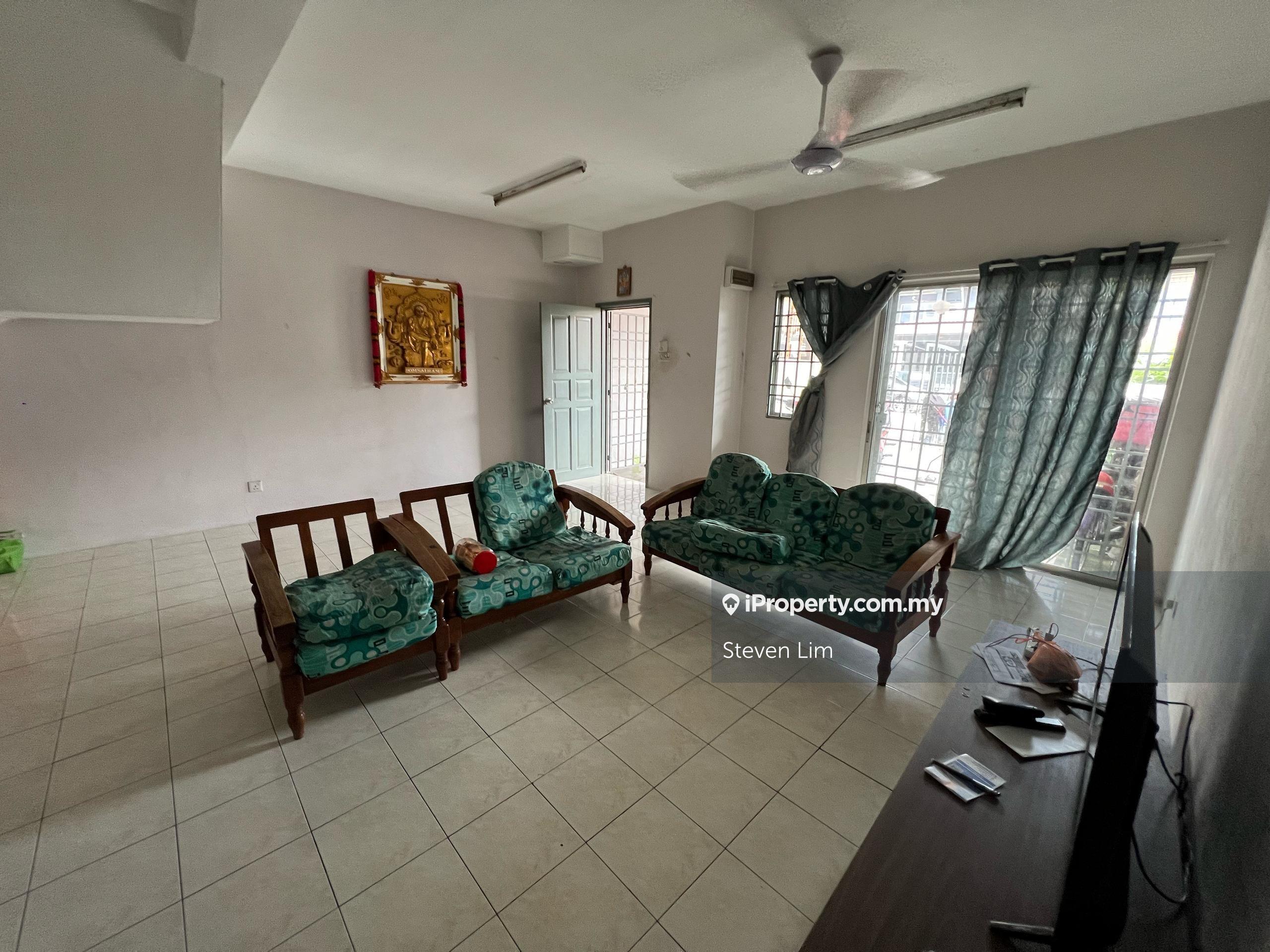Taman Sentosa Klang, 2 Storey house for Rent , 4 rooms Good condition