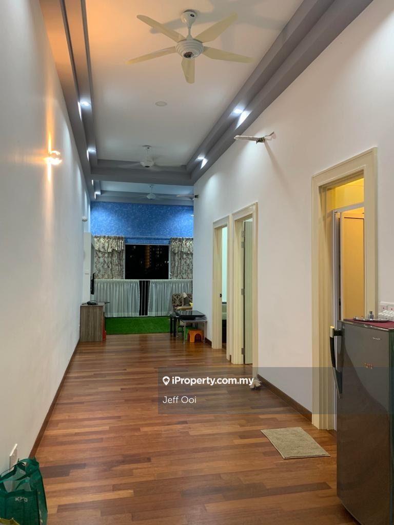 The clovers sungai ara renovated 750sf 2cp rare low price