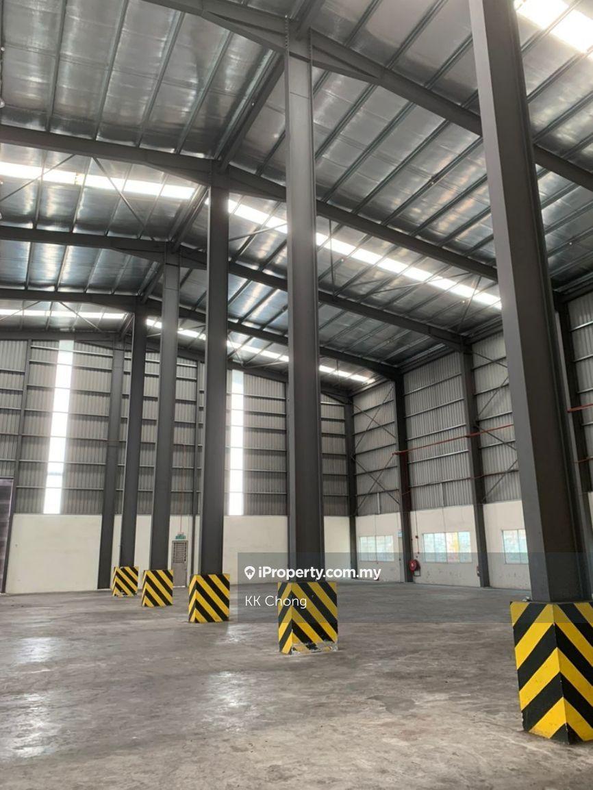 Limited detached factory at kepong