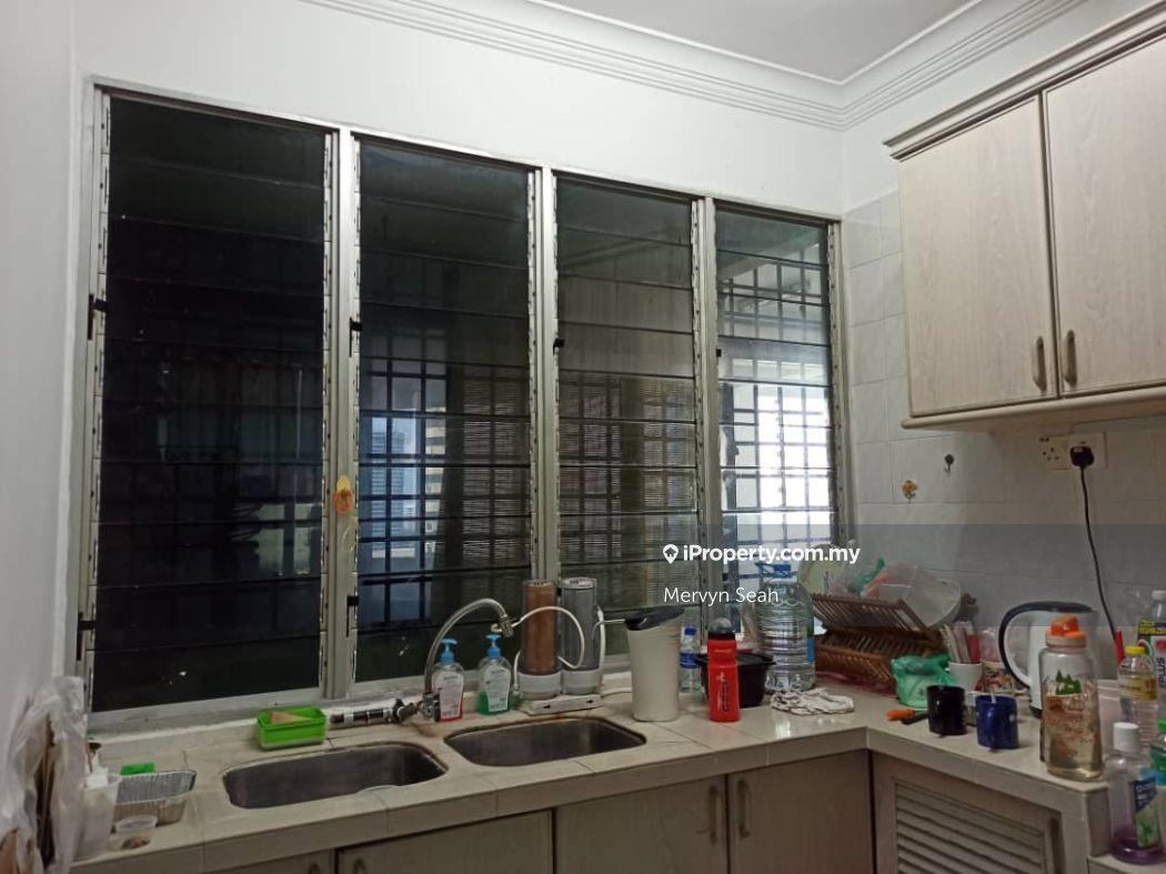 N-Park 700 Sqft Middle Floor 1 Car Park Worth Deal