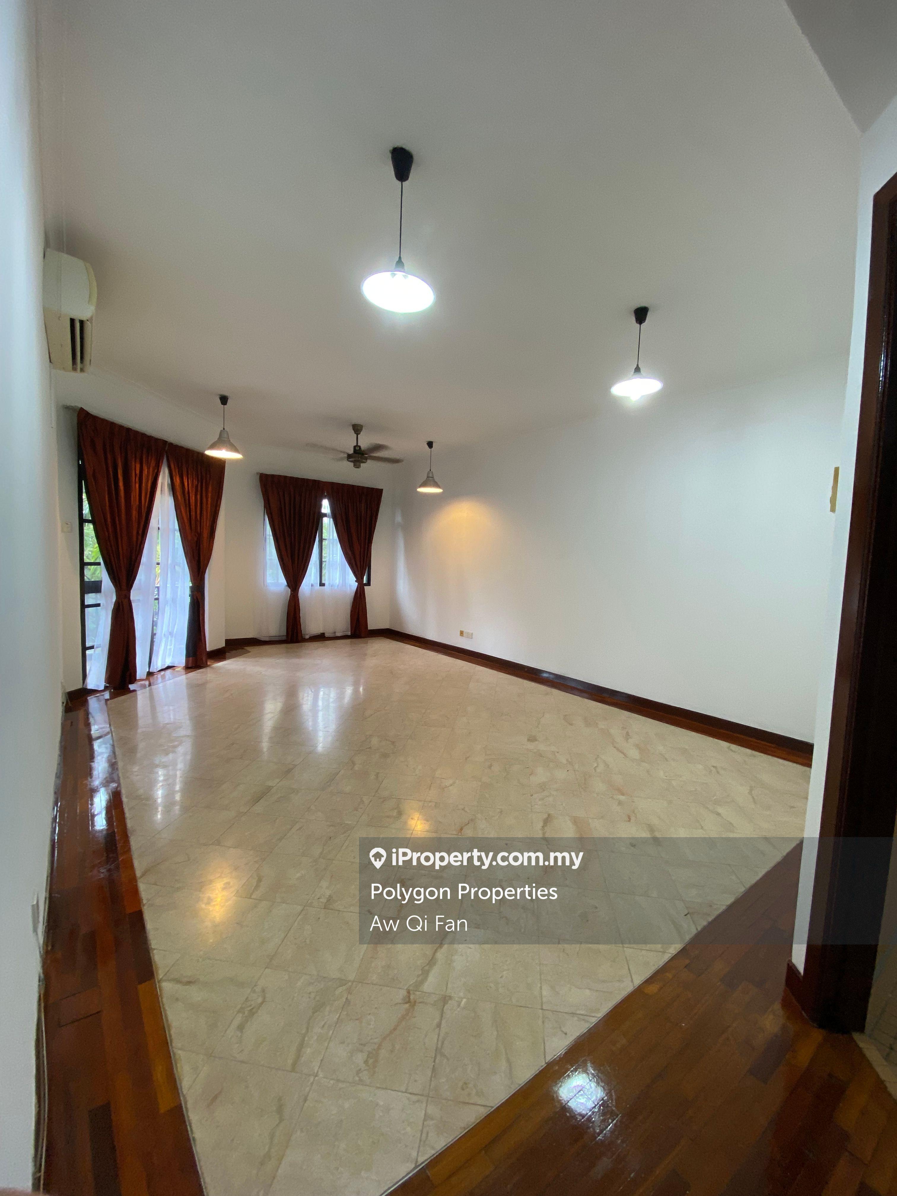 10 min to klcc , near lrt , best environment condo , nice condition