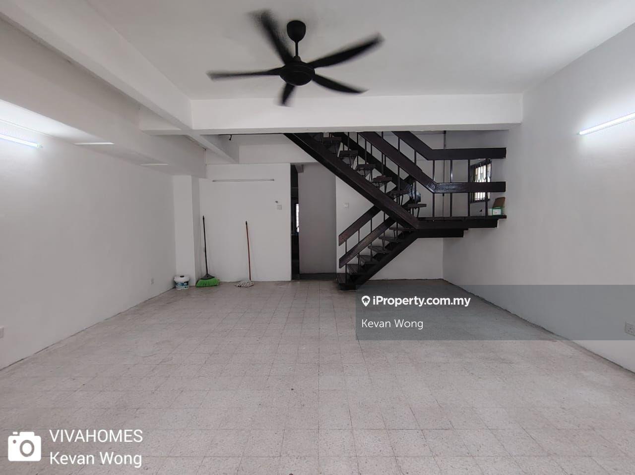 Taman Sri Gombak Fasa 6 Endlot Landed Terrace House Many Parking