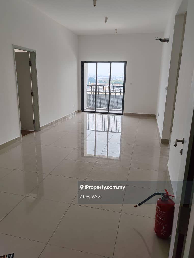 Uptown Berkeley Klang ( partial 3 rooms 2 bath 2 parking )
