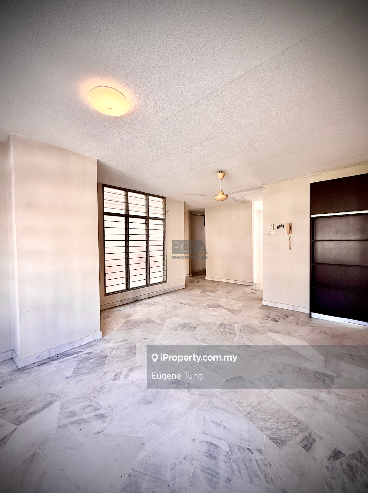 Low-Density, 1st Floor, Great Location