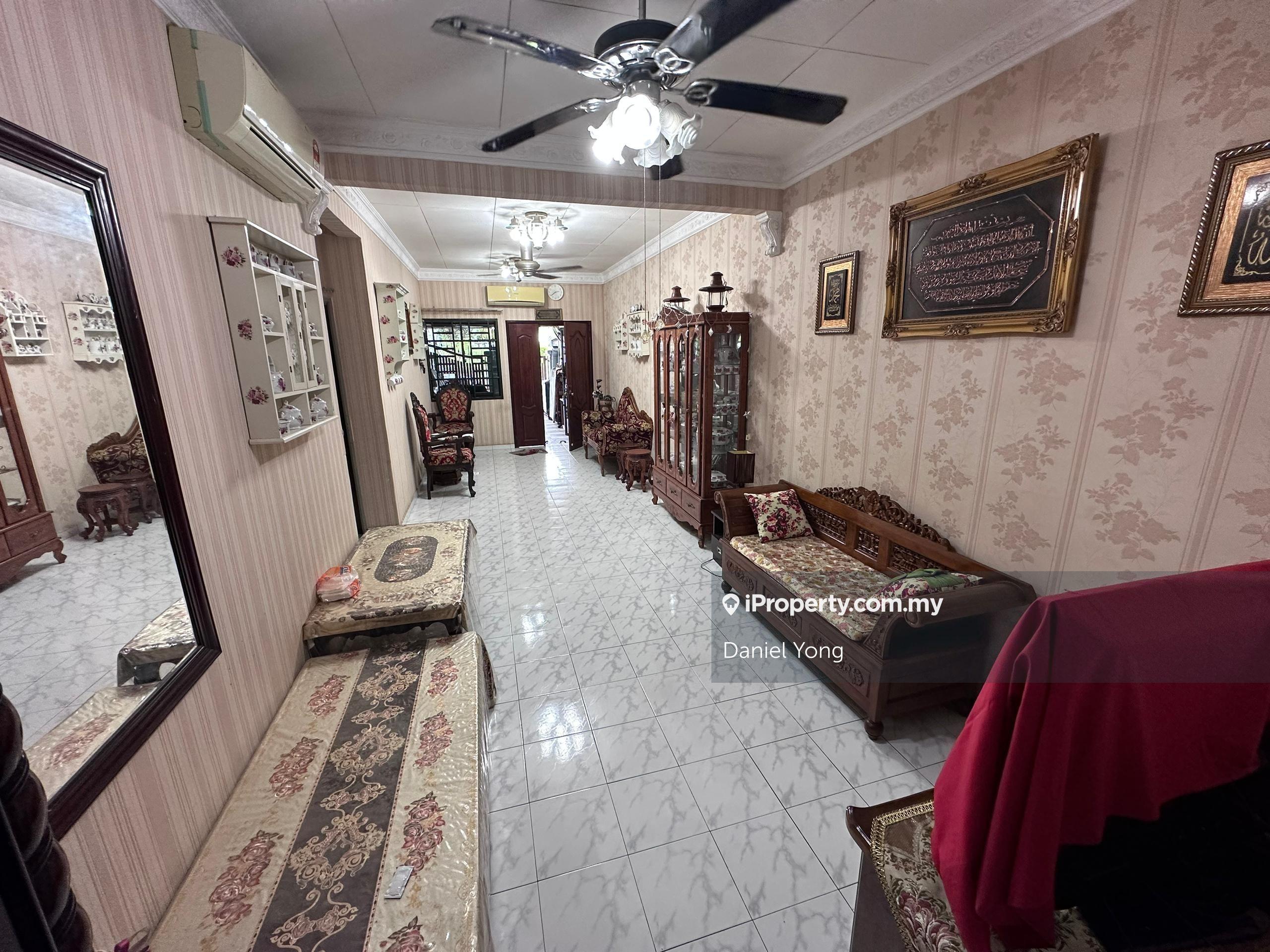 Kota tinggi Sri saujana , Single storey
