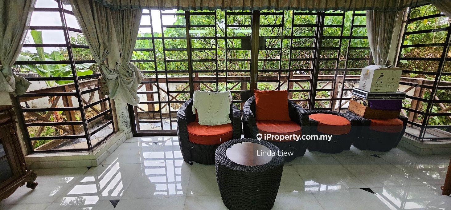 For Sale - unique 1.5 storey bungalow in Hillside Tanjung Bungah