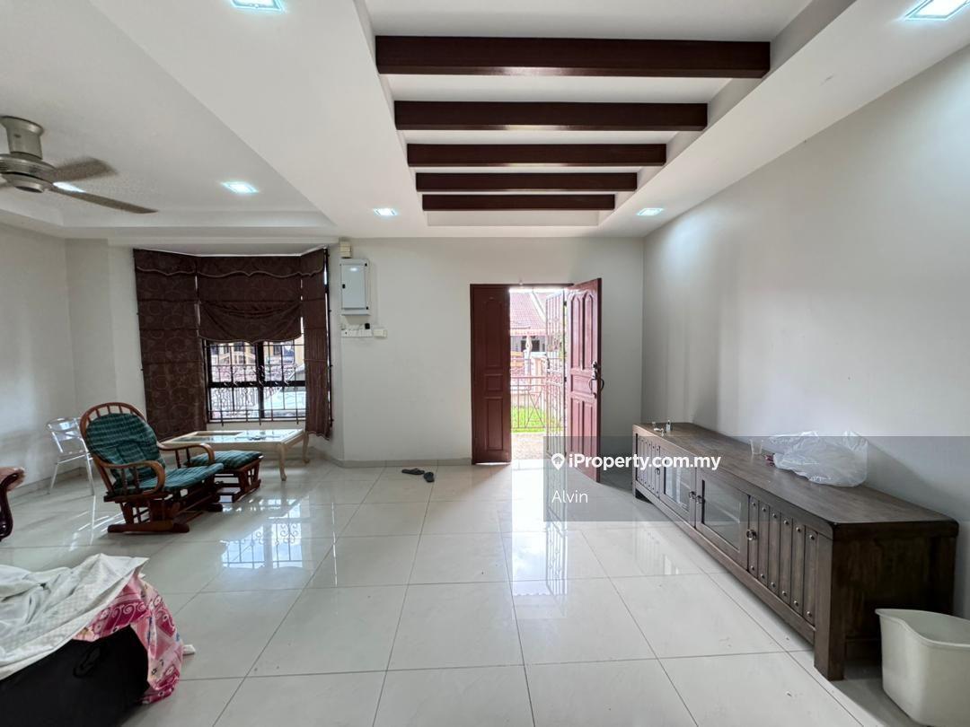 Renovated 2 Storey Taman Saujana Indah Bukit Katil 