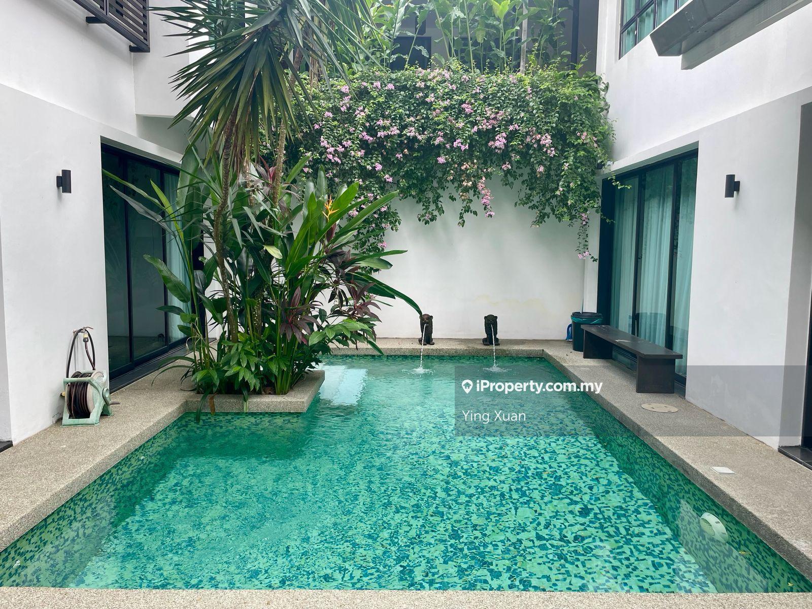 Balinese Bungalow Ledang Height For Sale